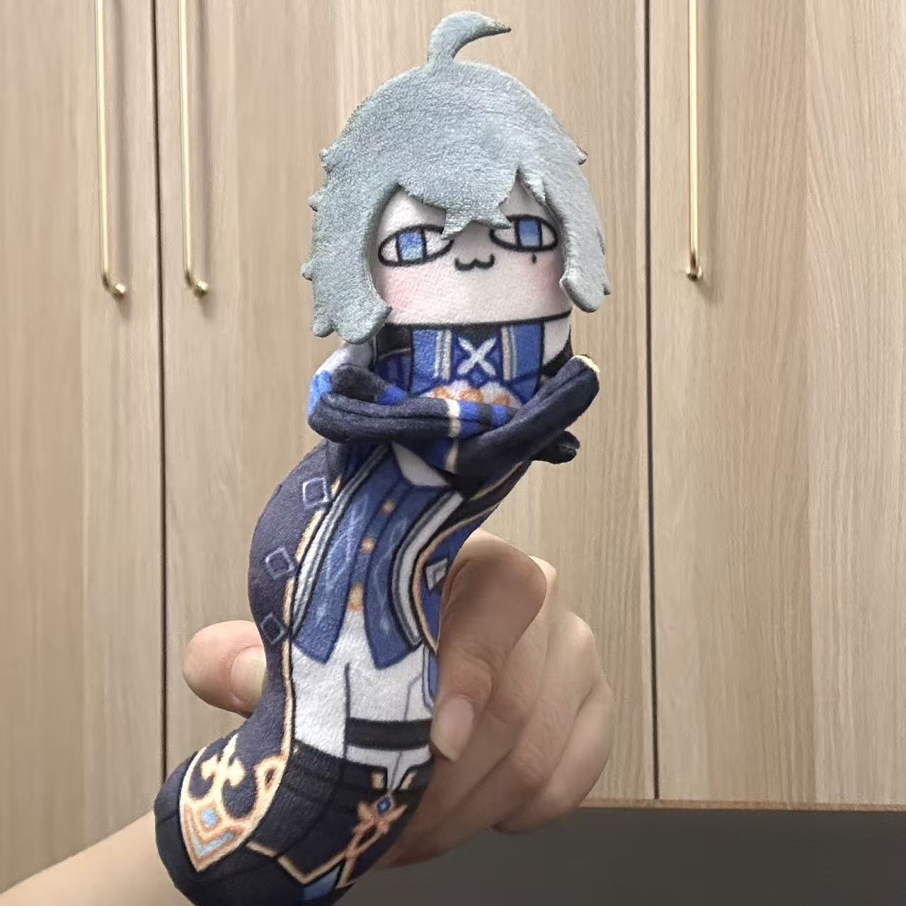 Cosplay Plushie Prop - 18cm 재미있는 겐신 임팩트 로헨 플러시
