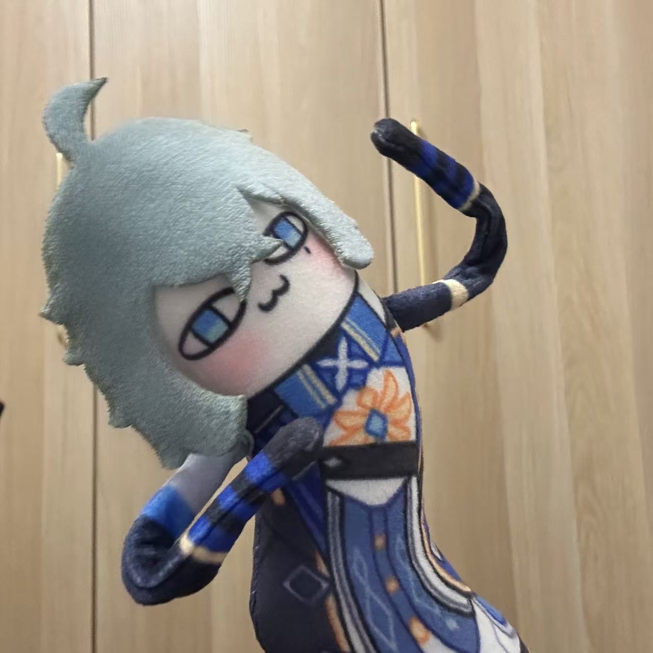 18cm 재미있는 겐신 임팩트 로헨 플러시 장난감 로헨 - Cosplay Plushie Prop 리뷰 및 가격